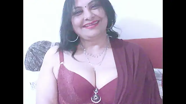 Indiansweetness77 online show from November 14, 5:11 am