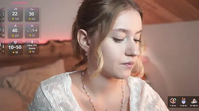 Snapshot of Nerissa_xo chatting on October 25, 7:58 pm Nerissa xo online show from October 25, 7:58 pm