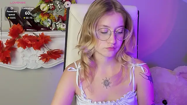 Snapshot of Nerissa_xo chatting on September 28, 8:05 pm Nerissa xo online show from September 28, 8:05 pm