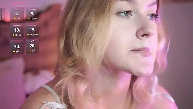 Snapshot of Nerissa_xo chatting on October 15, 8:06 pm Nerissa xo online show from October 15, 8:06 pm