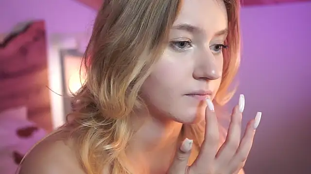 Snapshot of Nerissa_xo chatting on October 23, 8:18 pm Nerissa xo online show from October 23, 8:18 pm