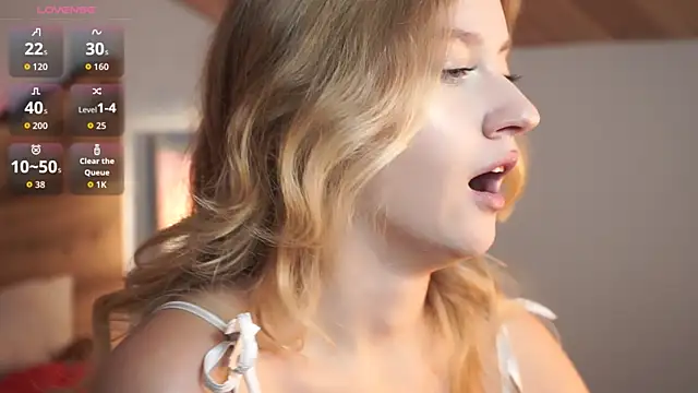 Snapshot of Nerissa_xo chatting on October 28, 8:08 pm Nerissa xo online show from October 28, 8:08 pm