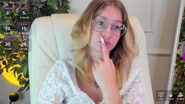 Snapshot of Nerissa_xo chatting on October 4, 9:05 pm Nerissa xo online show from October 4, 9:05 pm