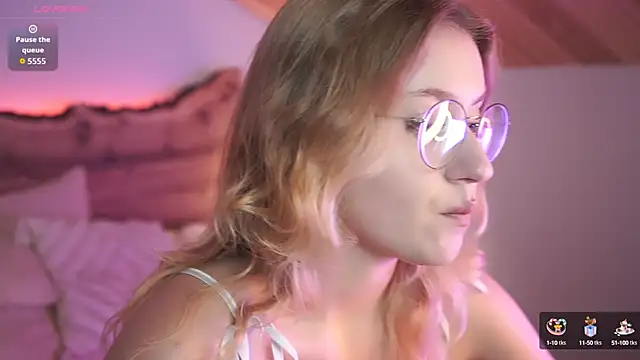 Snapshot of Nerissa_xo chatting on October 16, 9:34 pm Nerissa xo online show from October 16, 9:34 pm