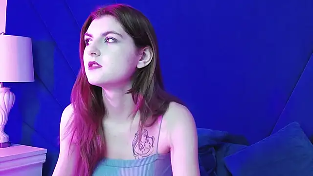 Evelisse online show from October 27, 5:30 am