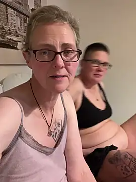 Curvy-Jinx online show from December 4, 9:58 pm