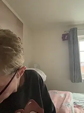 Curvy-Jinx online show from November 1, 3:28 pm