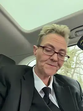 Curvy-Jinx online show from March 27, 9:32 am