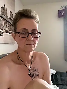 Curvy-Jinx online show from January 9, 10:22 am