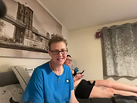 Snapshot of Curvy-Jinx chatting on February 27, 11:15 pm Curvy-Jinx online show from February 27, 11:15 pm