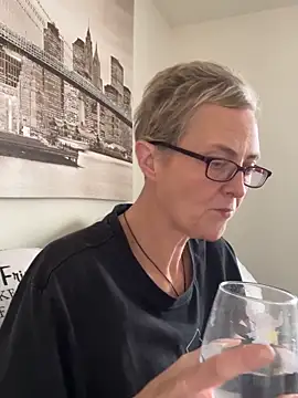 Curvy-Jinx online show from November 20, 1:12 pm