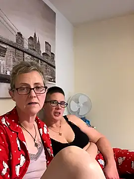 Curvy-Jinx online show from December 14, 8:36 pm