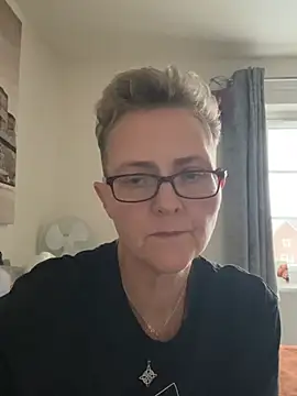 Snapshot of Curvy-Jinx chatting on January 19, 9:02 am Curvy-Jinx online show from January 19, 9:02 am