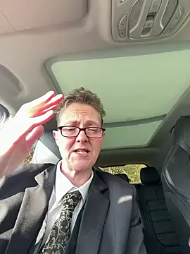 Snapshot of Curvy-Jinx chatting on March 4, 11:51 am Curvy-Jinx online show from March 4, 11:51 am