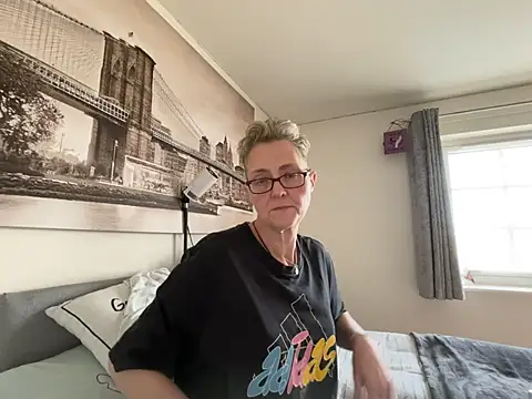 Curvy-Jinx online show from March 25, 12:04 pm