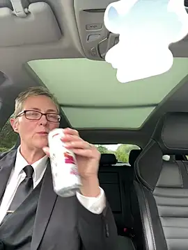 Curvy-Jinx online show from October 29, 9:52 am