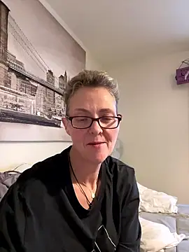 Curvy-Jinx online show from January 12, 8:43 am