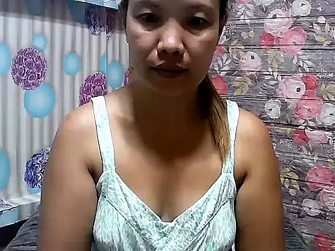 Snapshot of AsianHorny4uxx chatting on October 16, 9:39 am AsianHorny4uxx online show from October 16, 9:39 am