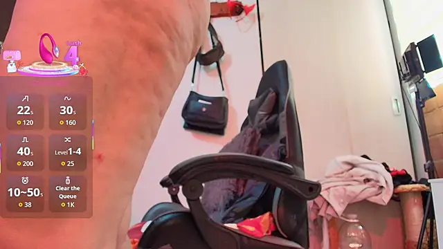 rachelroberts online show from April 19, 7:05 pm