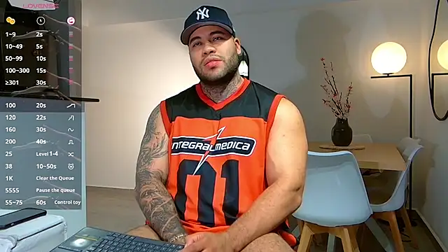 Michael Salens online show from November 6, 10:47 pm