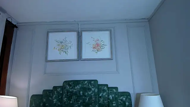 mia kisses2 online show from January 7, 5:01 am