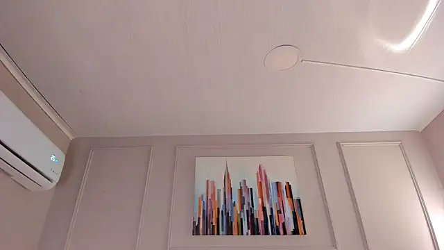 mia kisses2 online show from April 4, 8:37 pm