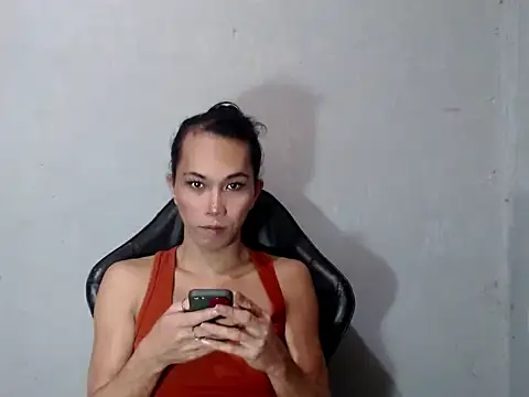 Snapshot of ladychix chatting on February 5, 11:06 am ladychix online show from February 5, 11:06 am