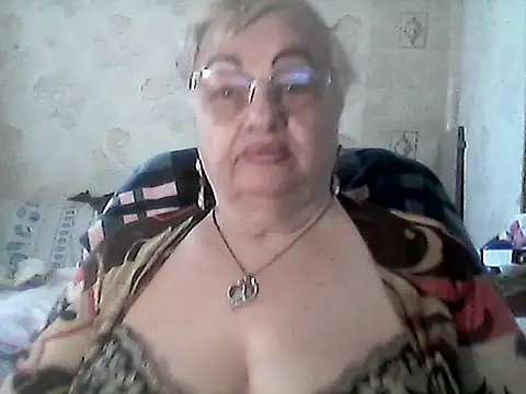 Snapshot of NatalieNorth chatting on May 5, 11:13 am NatalieNorth online show from May 5, 11:13 am