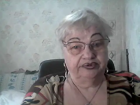 NatalieNorth online show from April 18, 1:02 pm