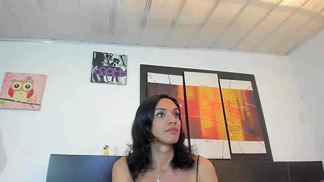 Snapshot of MeganRhyder chatting on May 19, 3:41 pm MeganRhyder online show from May 19, 3:41 pm