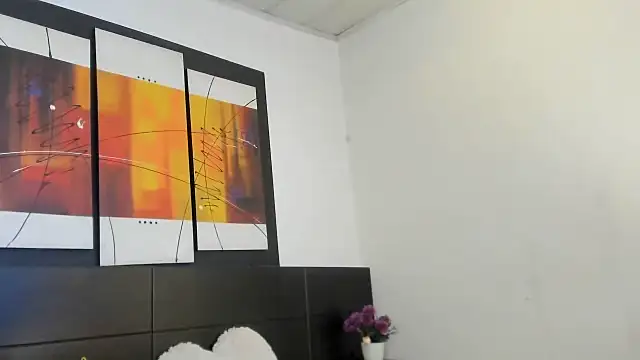 Snapshot of MeganRhyder chatting on May 20, 3:31 pm MeganRhyder online show from May 20, 3:31 pm