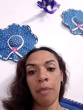 Snapshot of MeganRhyder chatting on December 4, 6:40 pm MeganRhyder online show from December 4, 6:40 pm