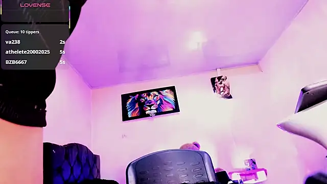 Rossedewitt  online show from April 14, 6:24 pm