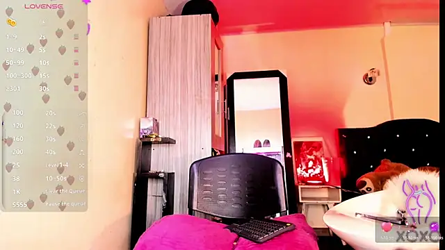 Rossedewitt  online show from February 24, 7:04 pm