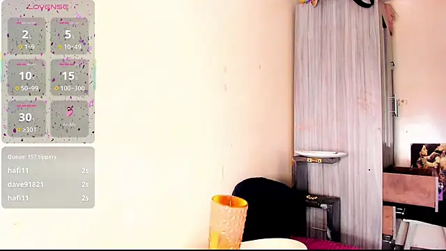 Rossedewitt  online show from March 6, 7:09 pm