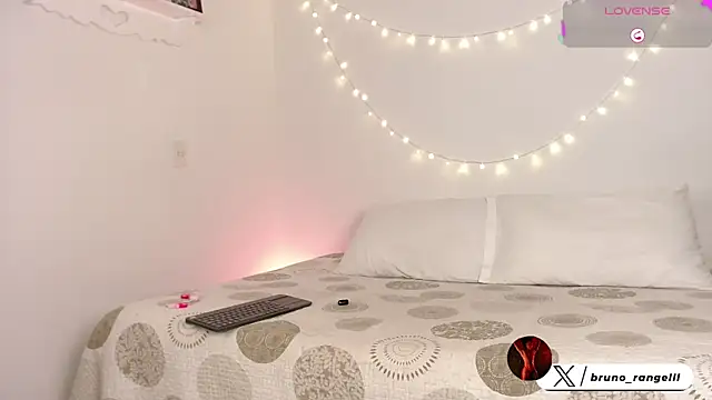 brunoorangel1 online show from December 22, 11:54 am