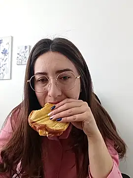 Snapshot of SUSY__06 chatting on November 1, 12:10 pm SUSY 06 online show from November 1, 12:10 pm