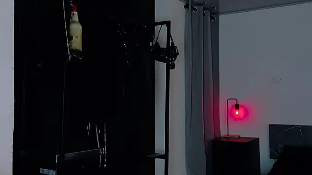 Angelabl0odborne online show from April 7, 9:49 pm