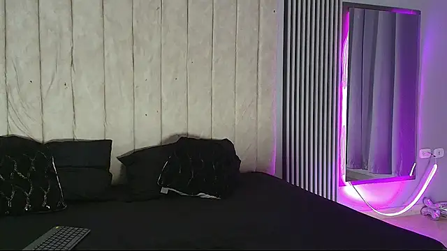 Snapshot of rachell_owen chatting on October 3, 4:58 am rachell owen online show from October 3, 4:58 am