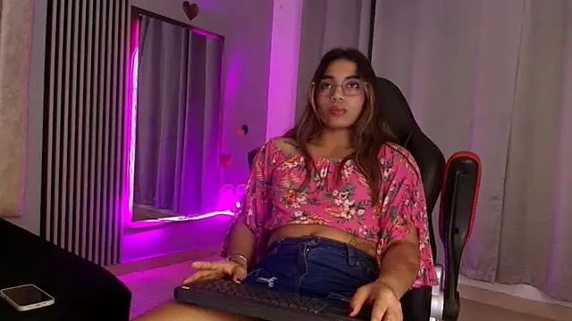 rachell owen online show from November 23, 4:22 am