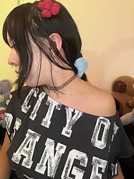 Snapshot of Kitty_yukimura chatting on June 18, 11:43 pm Kitty yukimura online show from June 18, 11:43 pm