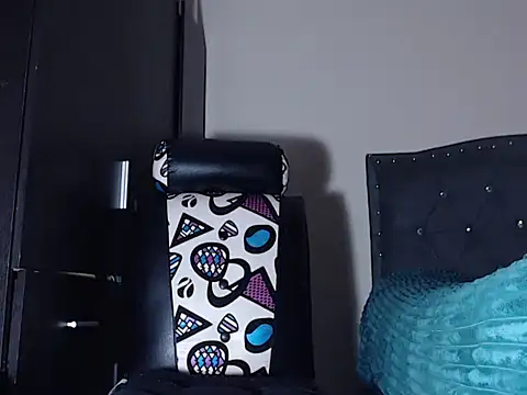 Owenferrara online show from December 17, 10:15 pm