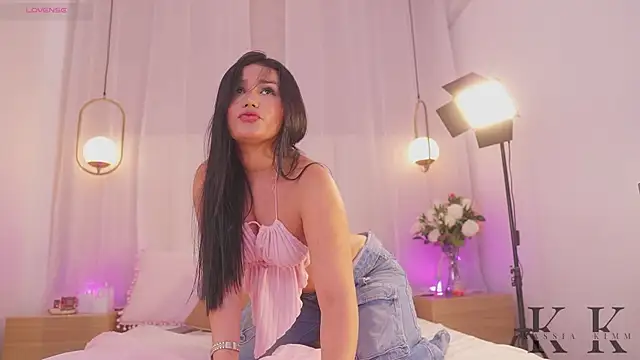 kassia kim online show from April 10, 5:47 am