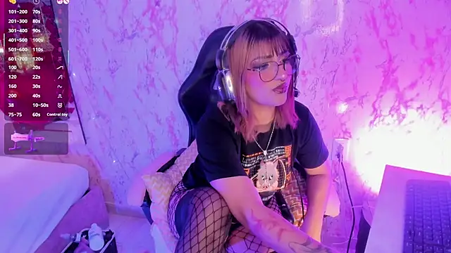 AriaNova  online show from February 7, 1:19 pm