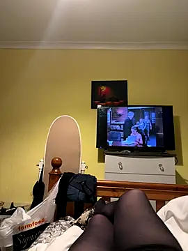 Snapshot of Taboo-Lou chatting on October 27, 7:20 am Taboo-Lou online show from October 27, 7:20 am