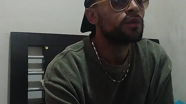 Snapshot of Npga96 chatting on November 23, 7:24 pm Npga96 online show from November 23, 7:24 pm