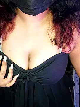 darling devil online show from November 24, 5:24 pm