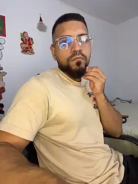 vincentjaxon online show from December 22, 10:48 am