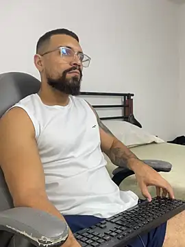 vincentjaxon online show from March 6, 5:41 pm