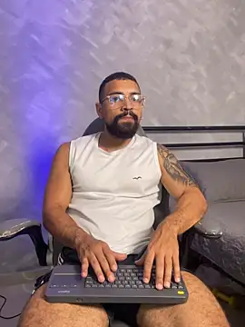 vincentjaxon online show from April 16, 5:57 pm